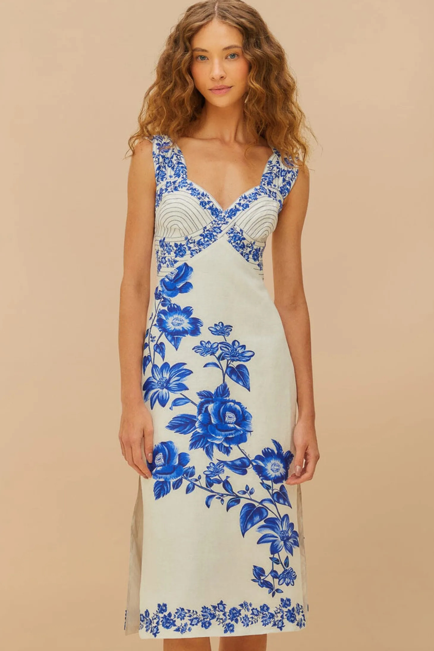Blue Floral Cascade Off-White Wavy