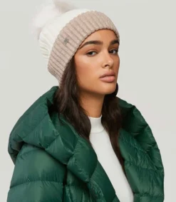 Ciel Rib Knit Hat w/ Removable Feather Pom Pom