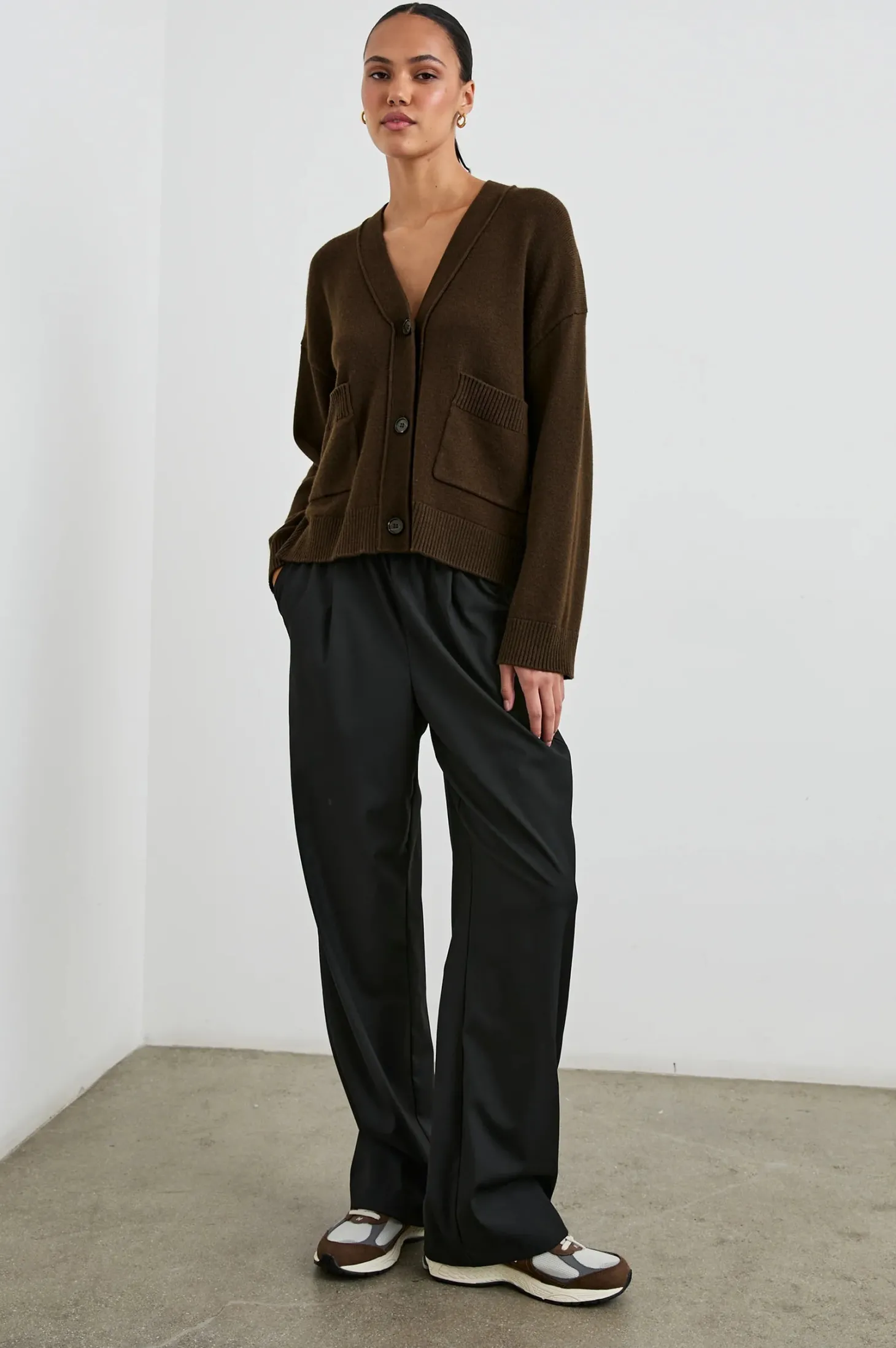 Lindi Cardigan ~ Dark Moss