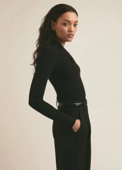 The Made You Look Top ~ Black