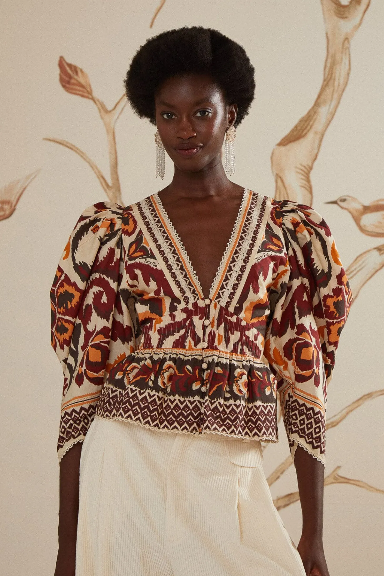 Toucans Scarf Puff Sleeve Blouse ~ Cream